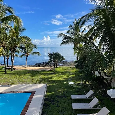 Canari Waterfront Villas